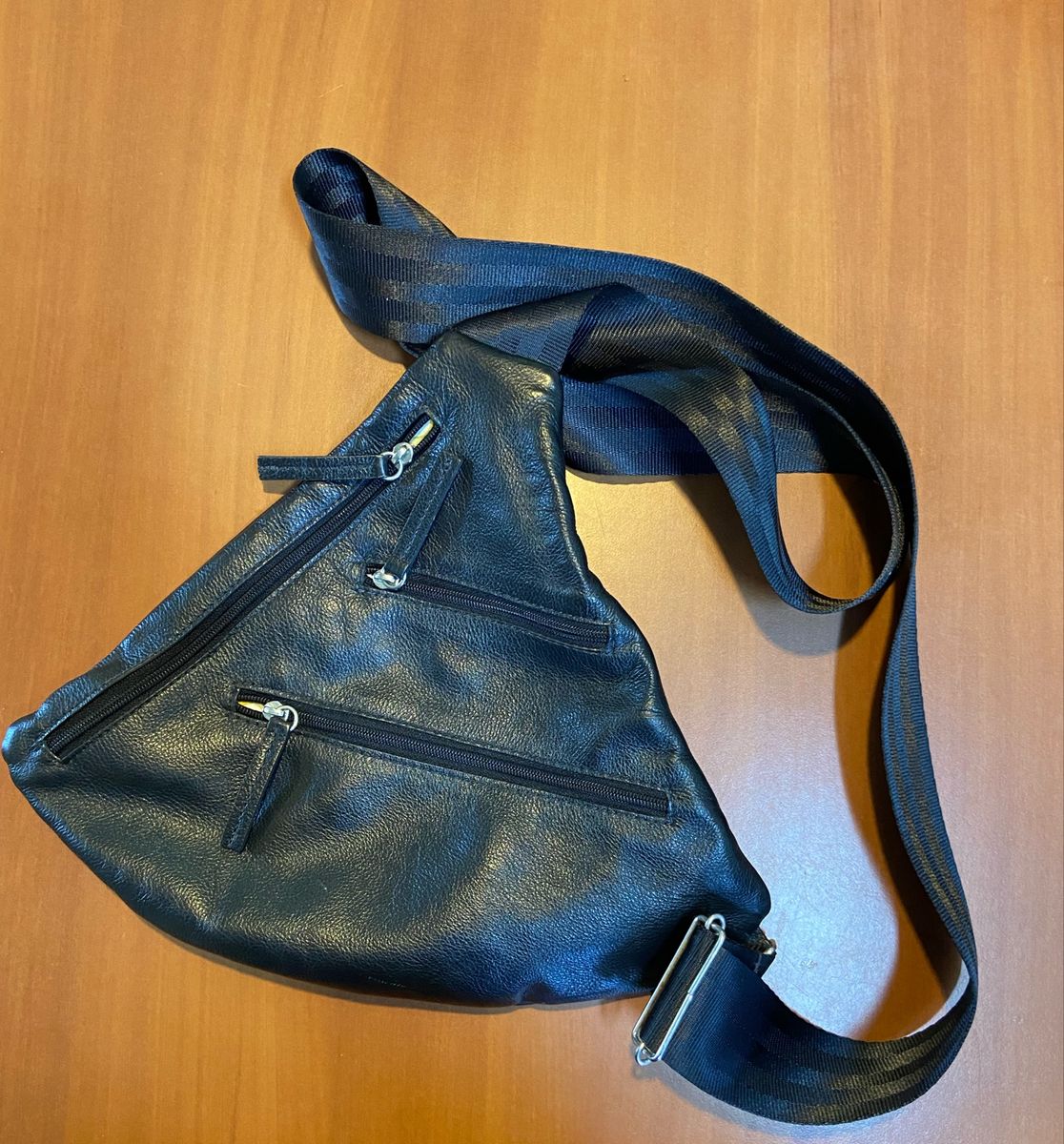 Bolsa de Couro Preta Triangular, Bolsa de Ombro Feminina Usado 94823602