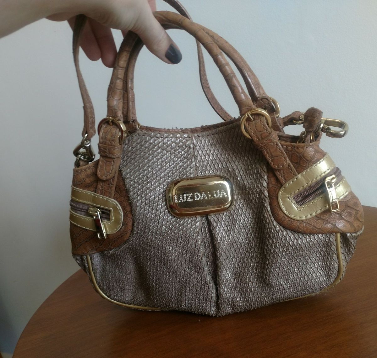 bolsa marrom luz da lua