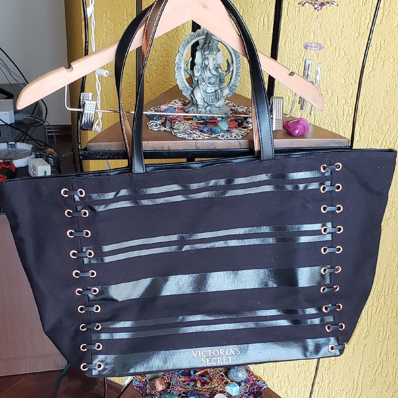 Bolsa de Ombro Grande Victoria's Secret Bolsa de Ombro Feminina  Victorias Secret Usado 46595800 enjoei