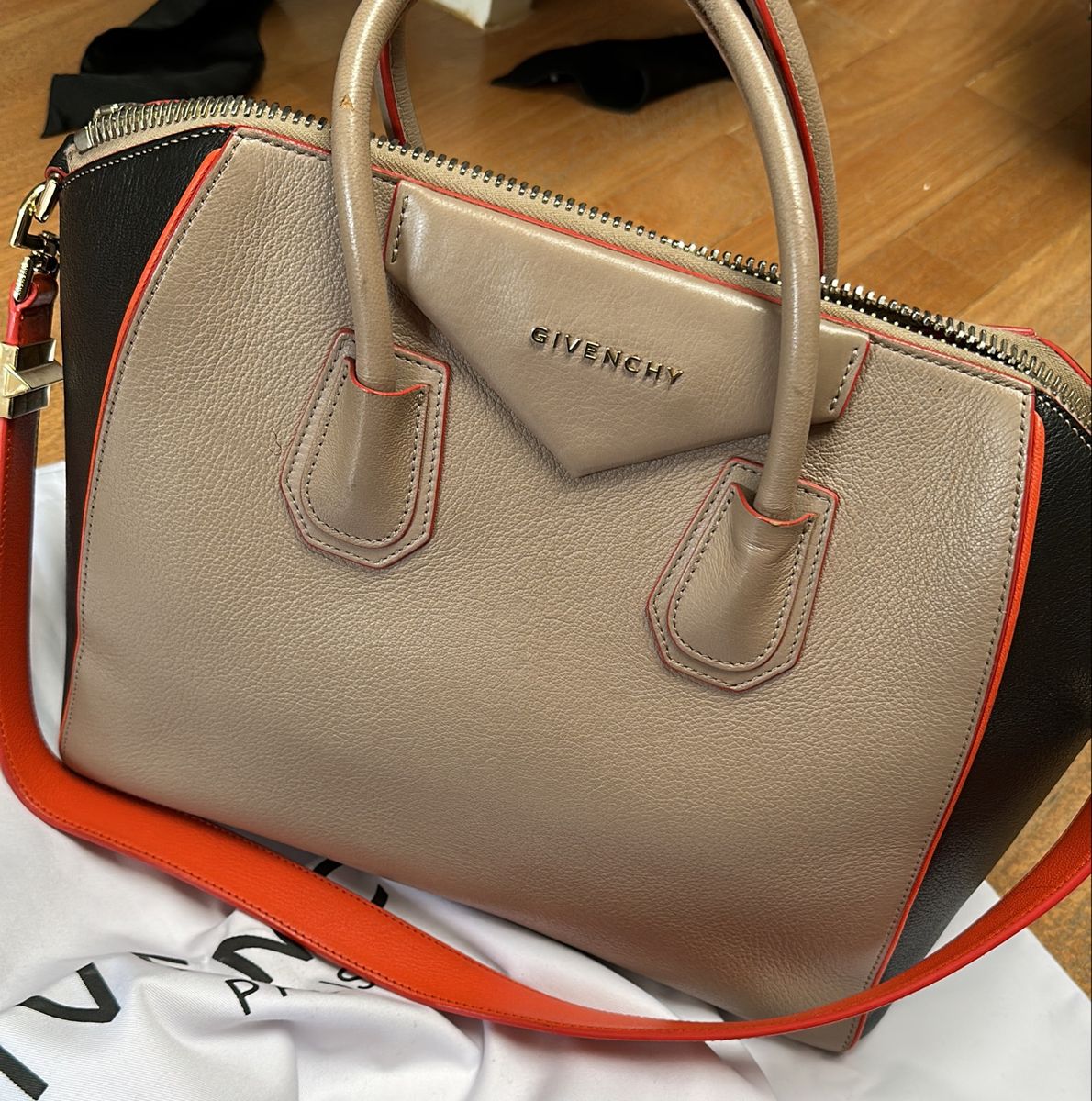 Givenchy discount antigona tricolor