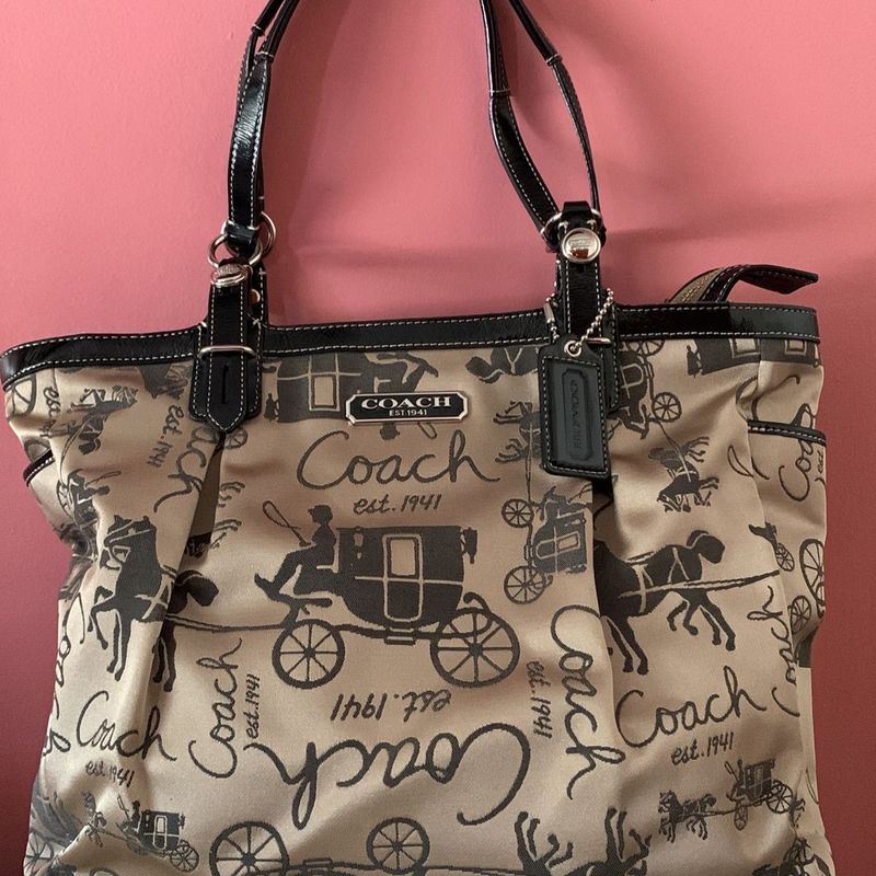 Coach est 1941 online bolsa