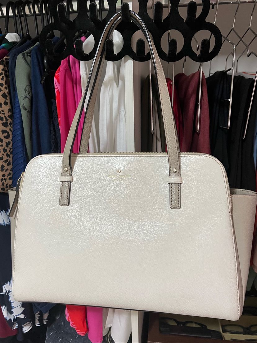 Bolsa Kate Spade Branca e Cinza | Bolsa de Ombro Feminina Kate-Spade Usado  69439734 | enjoei