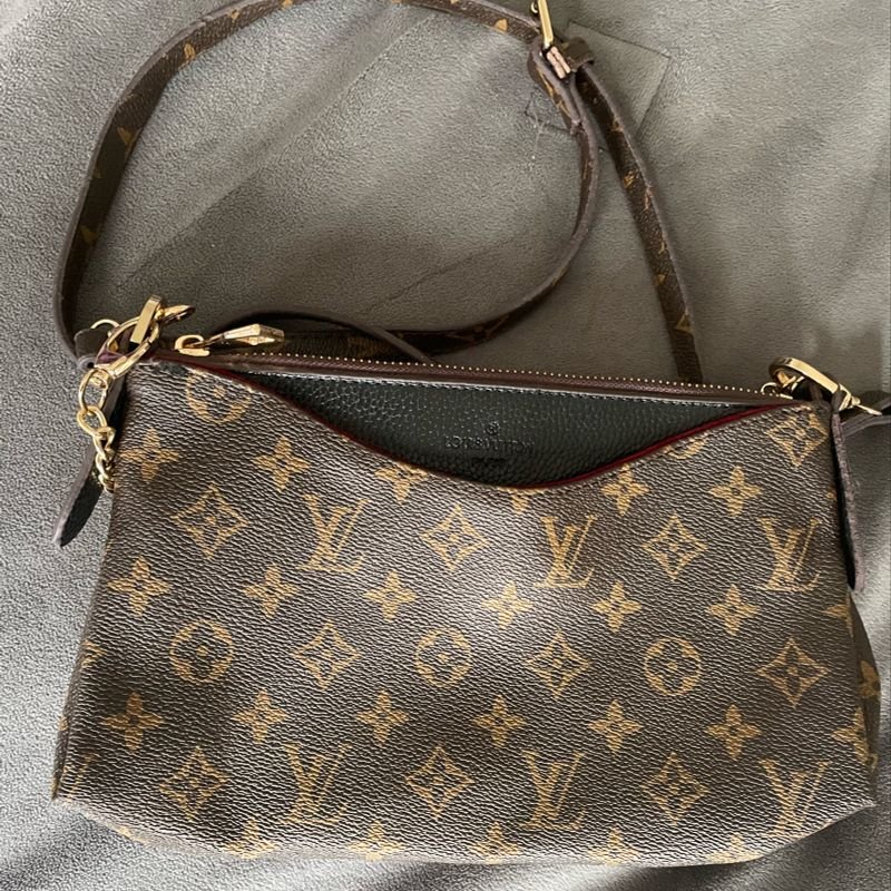 Bolsa Saco Réplica Louis Vuitton, Bolsa de Ombro Feminina Louis Vuitton  Nunca Usado 51051063