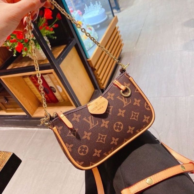 Bolsa Louis Vuitton Preta Pequena