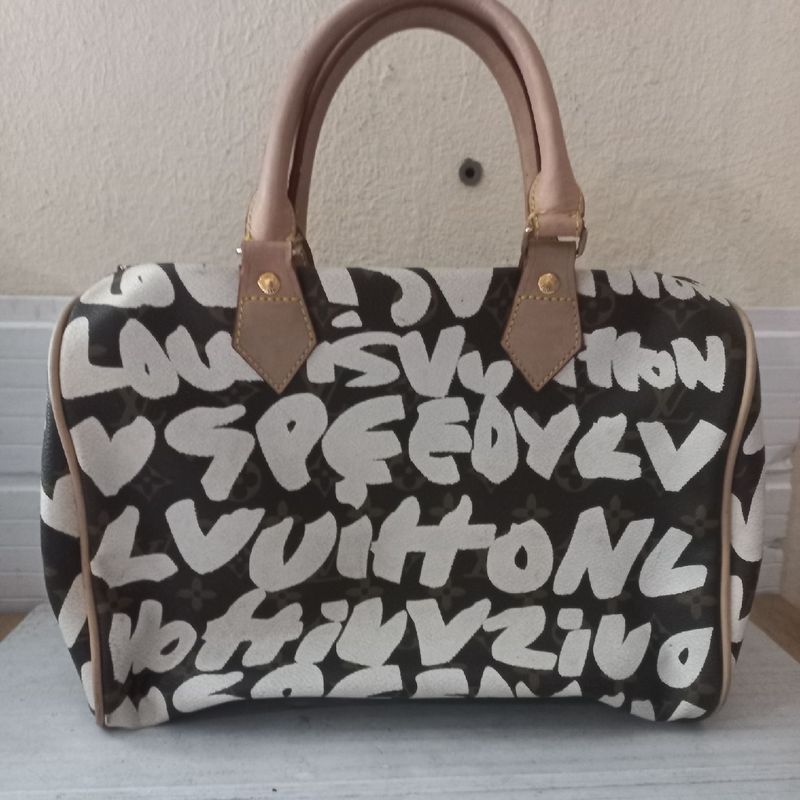 Louis Vuitton Graffiti Pochette | Bolsa de mão Feminina Louis Vuitton Usado  91006122 | enjoei