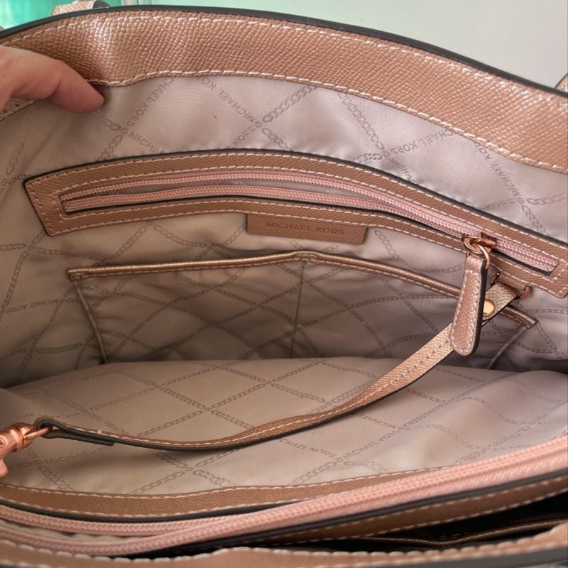 Bolsa Michael Kors Tote Voyager Bolsa de Ombro Feminina Michael Kors Usado 67055488 enjoei