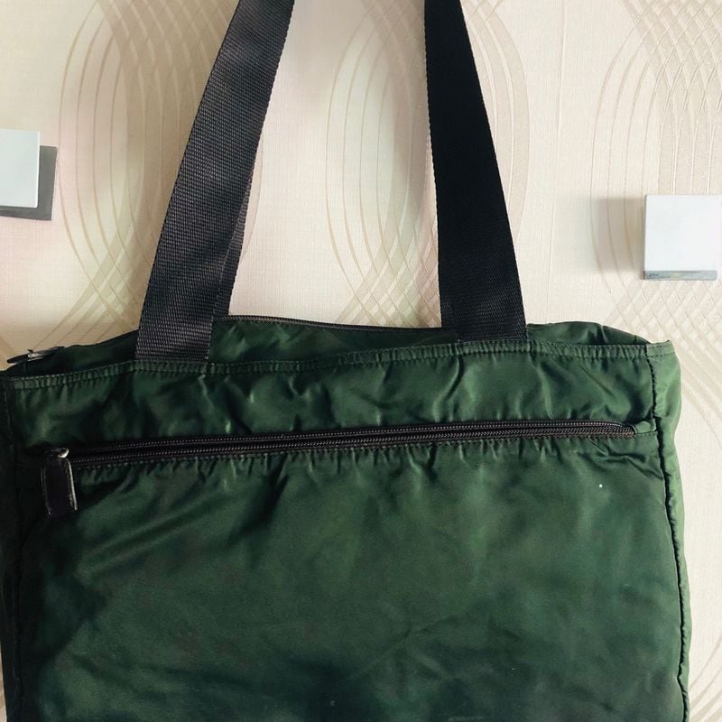 Bolsa prada discount verde militar