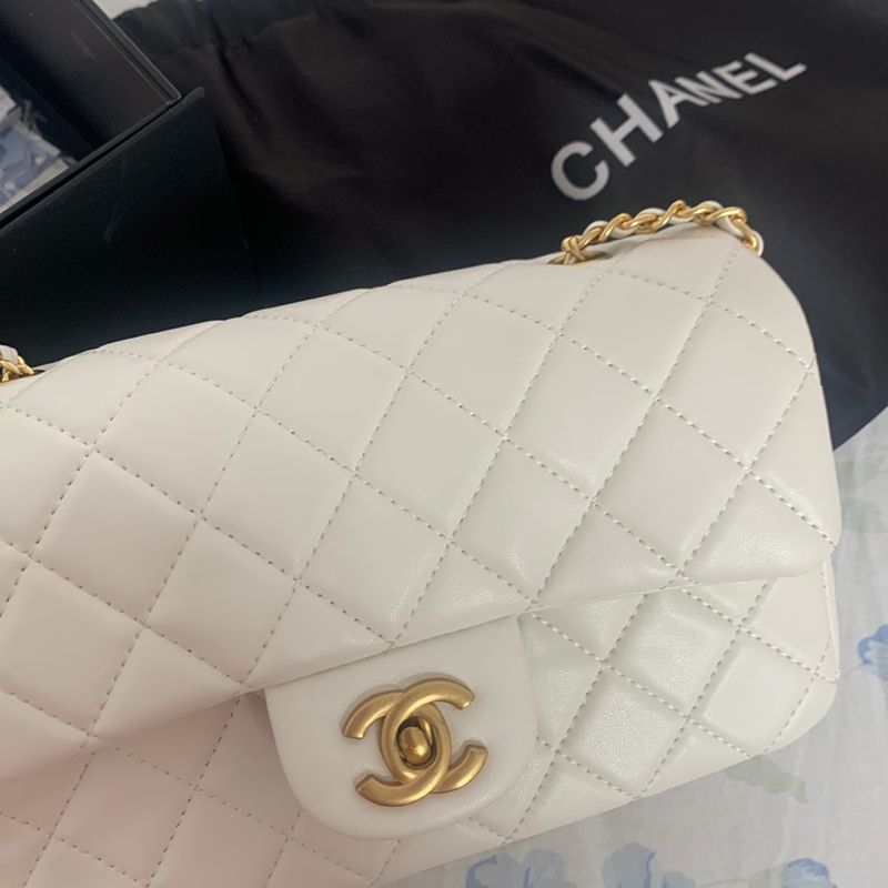 O Guia Completo Sobre as Bolsas Icônicas da CHANEL (2.55 Reissue & Classic  Flap)