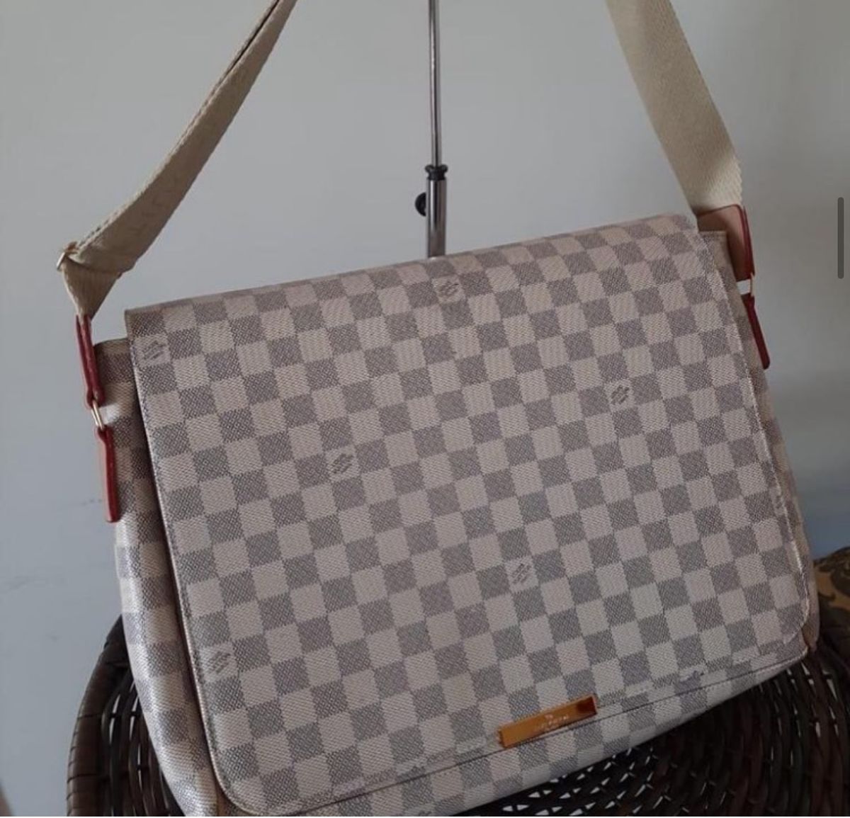 Bolsa Pasta Louis Vuitton Bolsa de Ombro Feminina Louis Vuitton Nunca