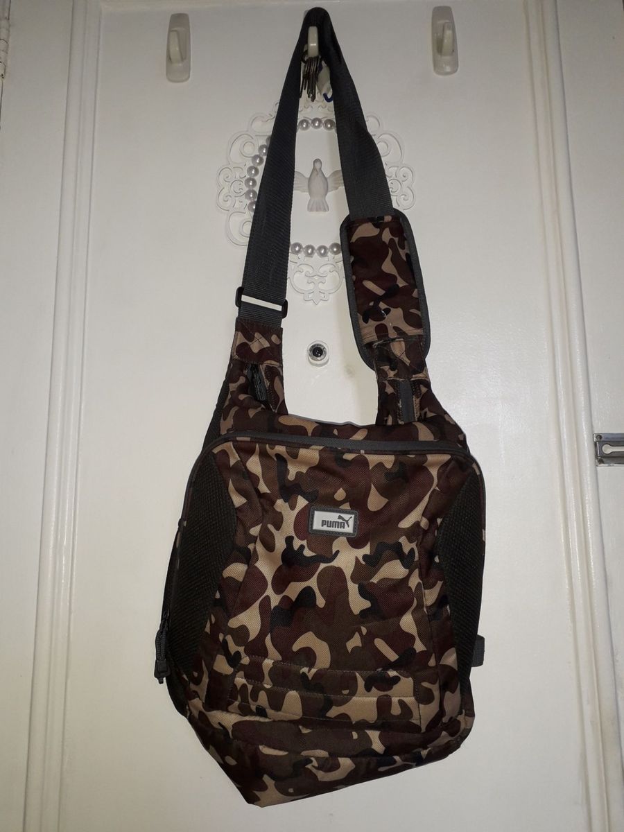 mochila puma camuflada