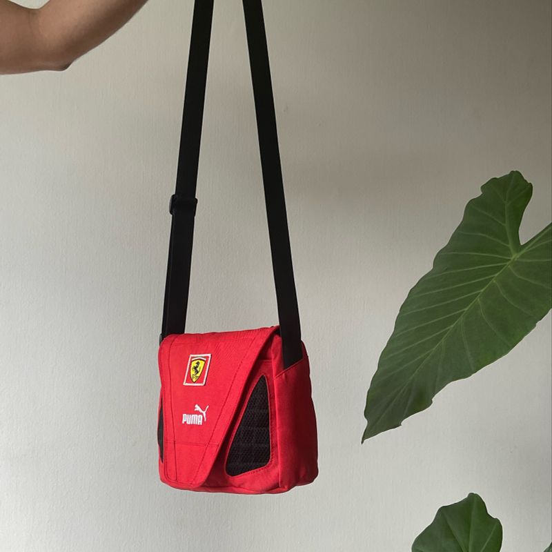 Bolsa puma ferrari outlet vermelha