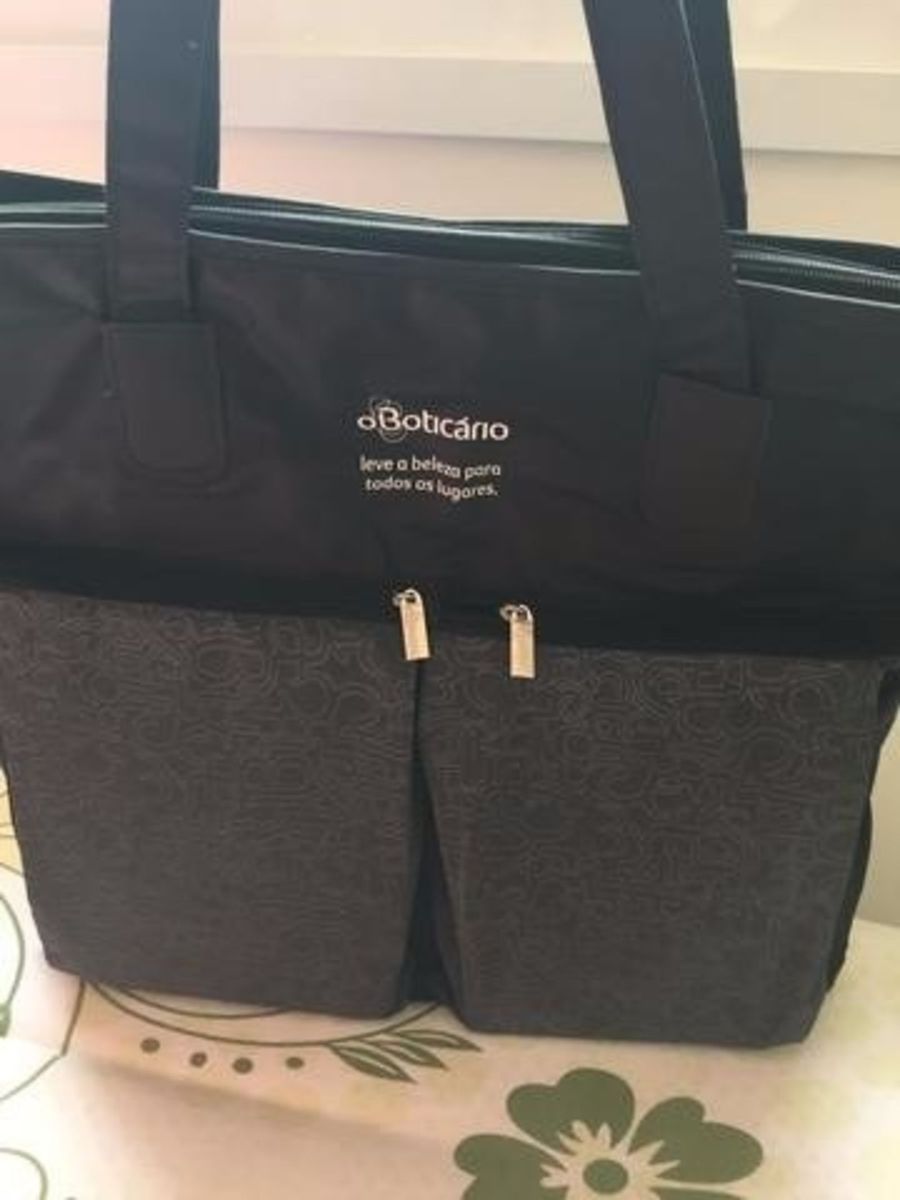 revendedora de sapatos e bolsas