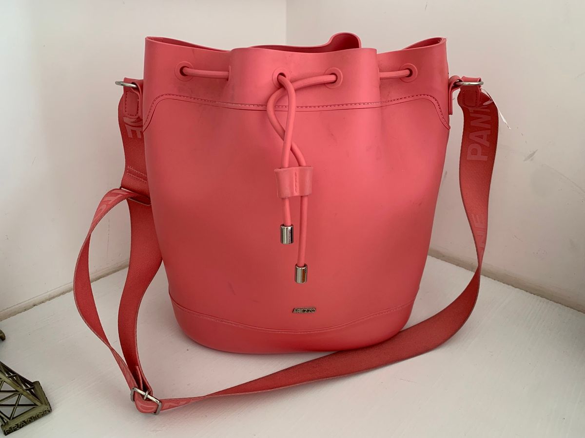 Bolsa Saco Arezzo Bolsa de Ombro Feminina Arezzo Usado 88798051