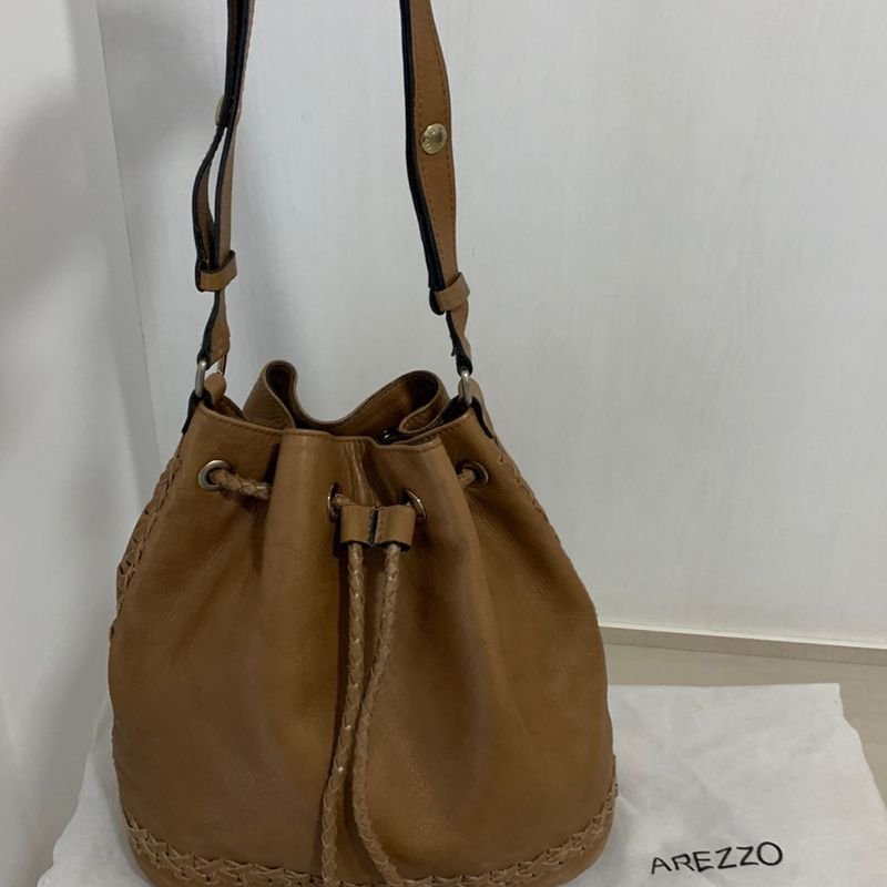 Bolsa Saco Couro Leg timo Arezzo Original Bolsa de Ombro Feminina Arezzo Usado 86003769 enjoei