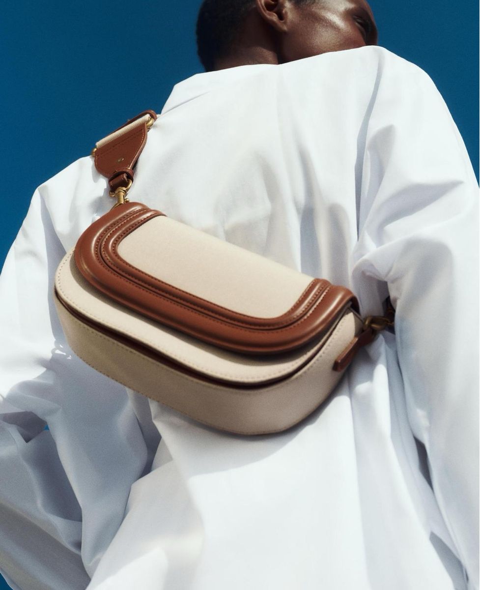 ZARA ニット セーター バックオープン ギャザー シャーリング