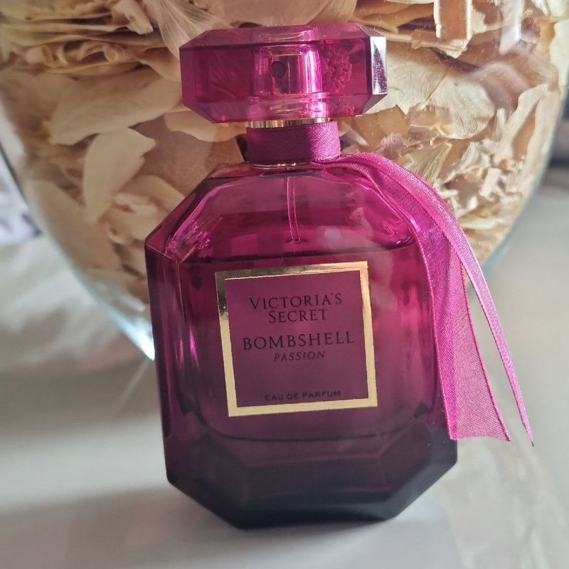 Bombshell Passion by Victoria's Secret Eau De Parfum Spray 1.7 oz