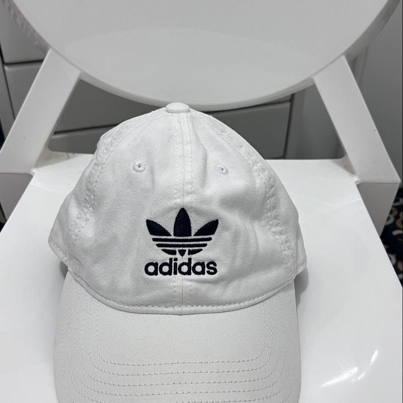 Bone cheap branco adidas