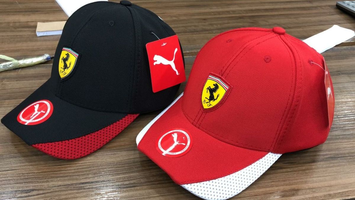 bone ferrari preto e vermelho