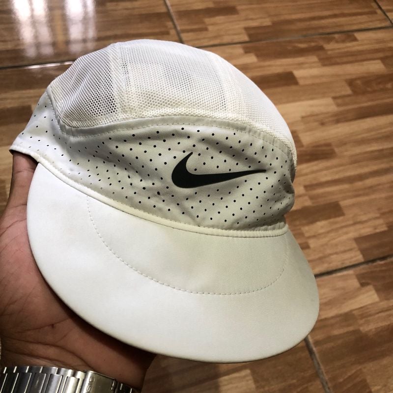 Bone nike tailwind hot sale