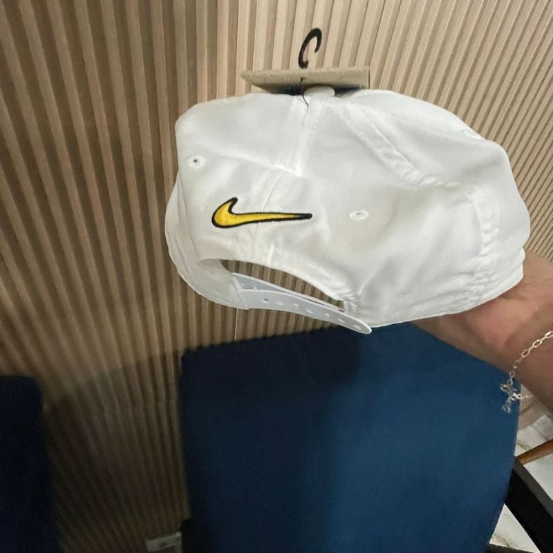 White nike best sale tn hat