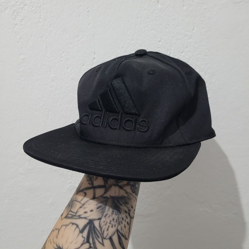 Bone best sale preto adidas