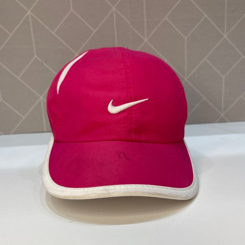 Pink best sale nike snapback