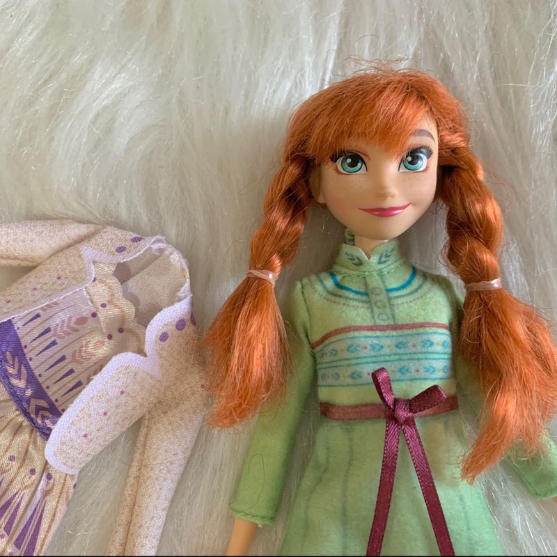 Boneca Disney Frozen 2 Anna Trajes de Arendelle - Hasbro