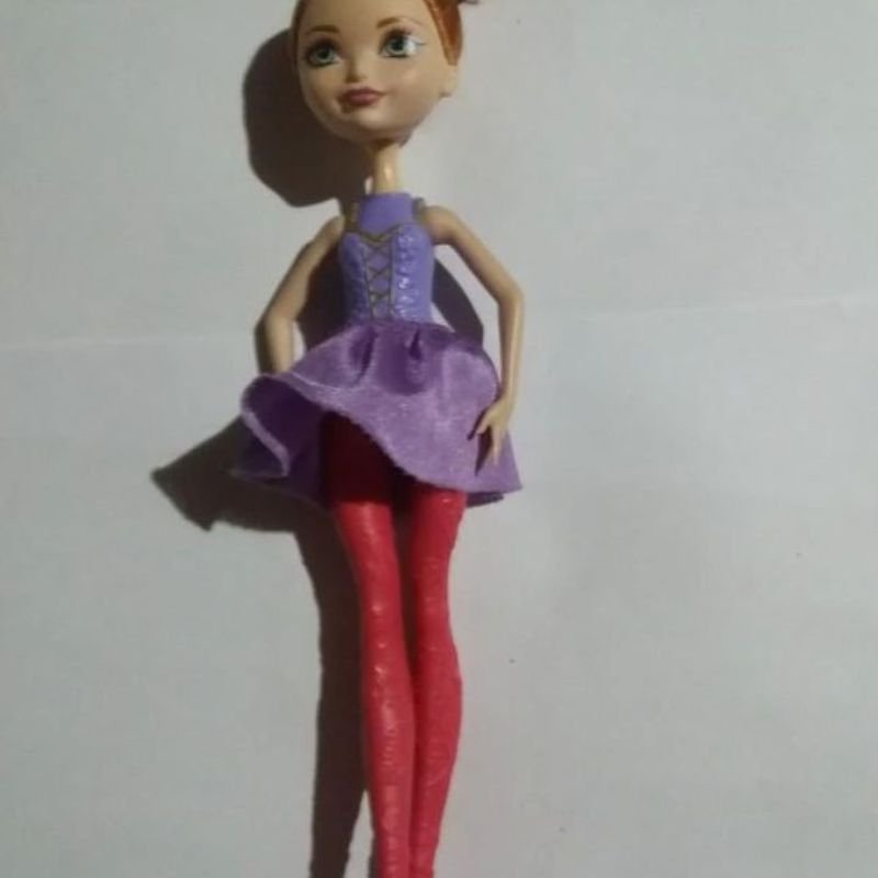 Preços baixos em Mattel Ever After High com Bonecas antigas e