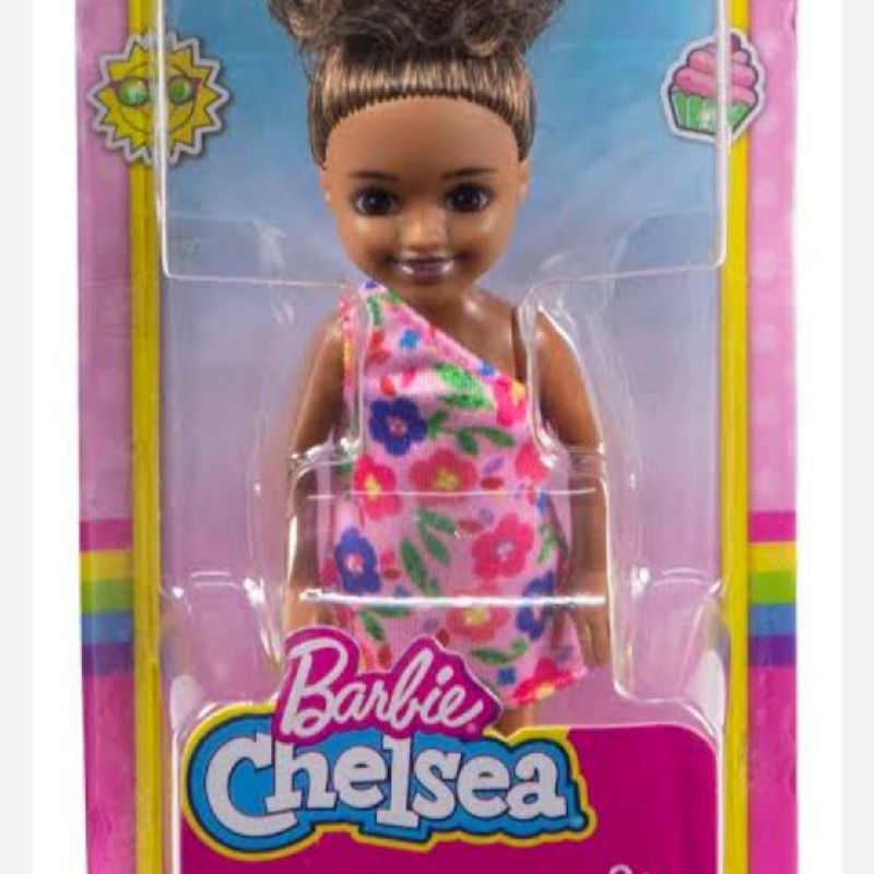 Boneca Barbie da Moda Vestido Rosa Floral Morena - Mattel 