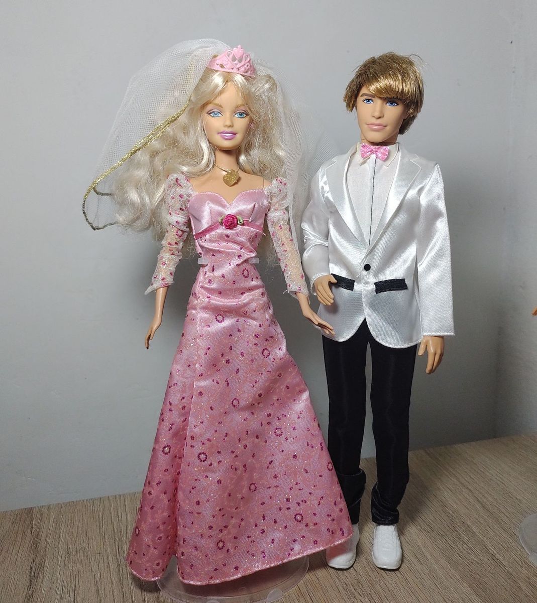 Casal Barbie & Ken Naf Naf 1993 - R$ 210,00  Coisas de barbie, Barbie e  ken, Roupas para barbie