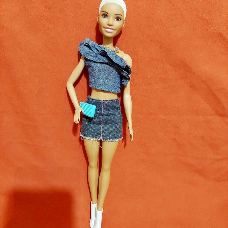 Barbie Fashionistas Doll 82 Barbie Fashionistas #82 Chic In