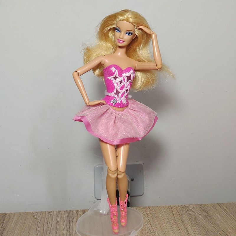 Boneca Barbie Fashionista In The Spotlight Articulada Mattel Brinquedo Barbie Usado 96411332 enjoei