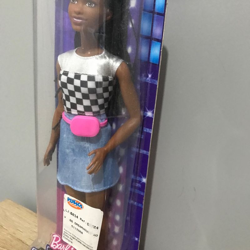 Boneca barbie negra niki