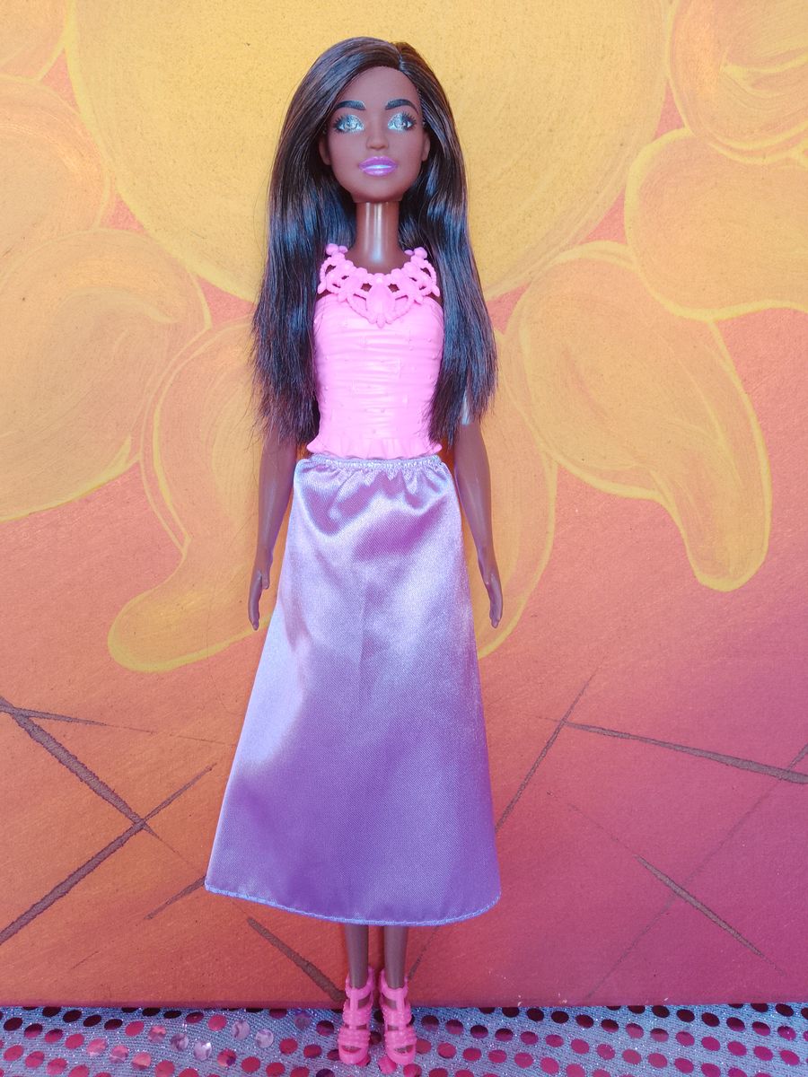 Boneca barbie negra niki