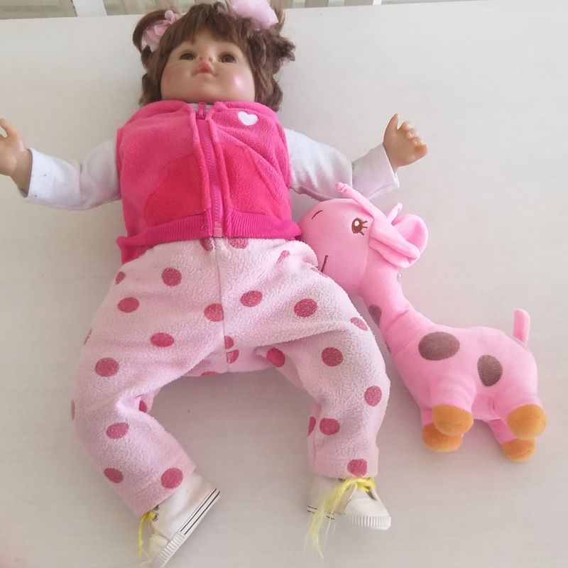 Boneca Bebê Reborn Girafinha M…