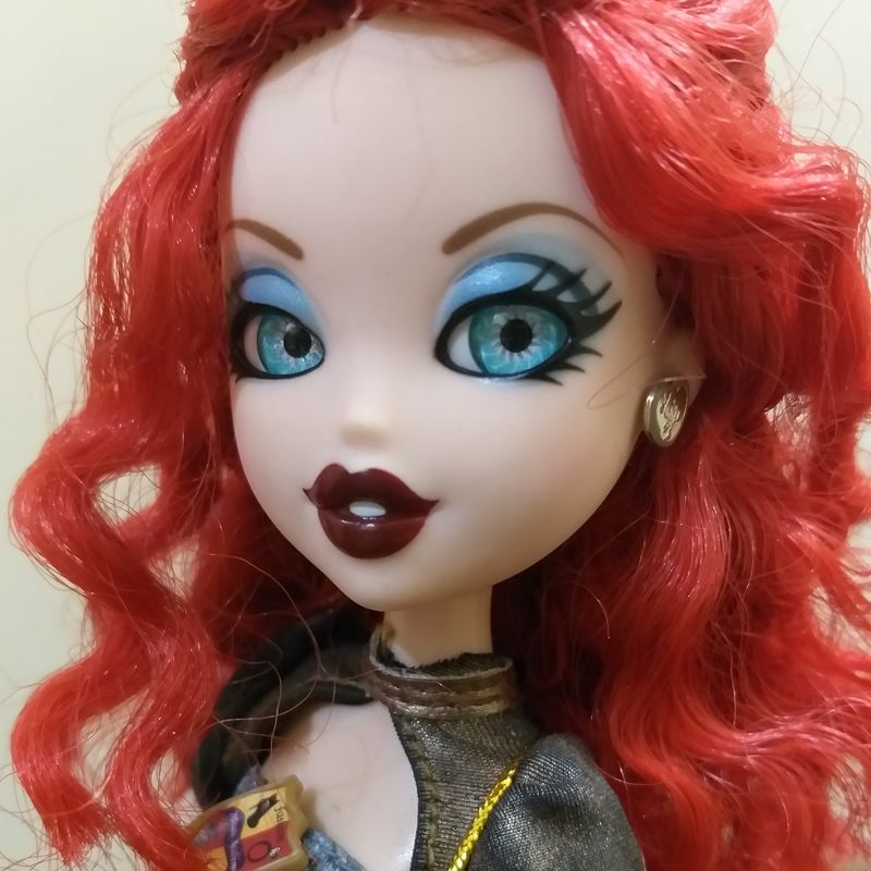 Bratzillaz Doll Meygana Broomstix Red Hair Blue Eyes