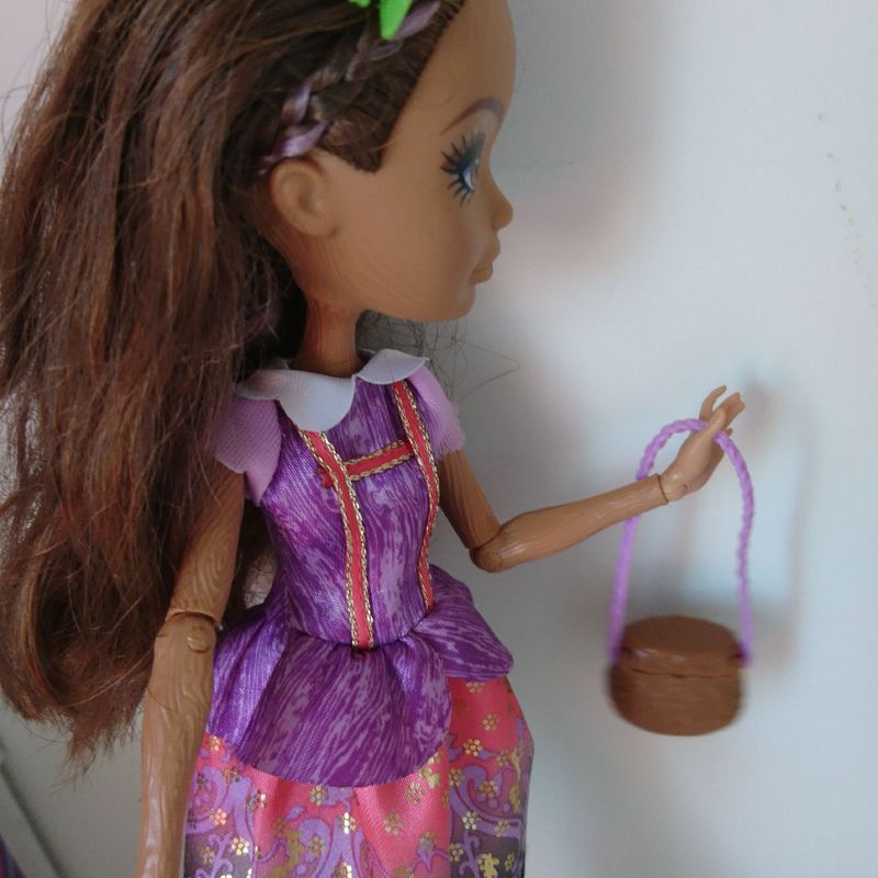 Boneca Ever After High Cedar Wood Mattel com o Melhor Preço é no Zoom