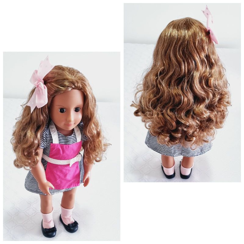 Boneca Our Generation - Isa Com 2 Roupa E Patins De Luxo