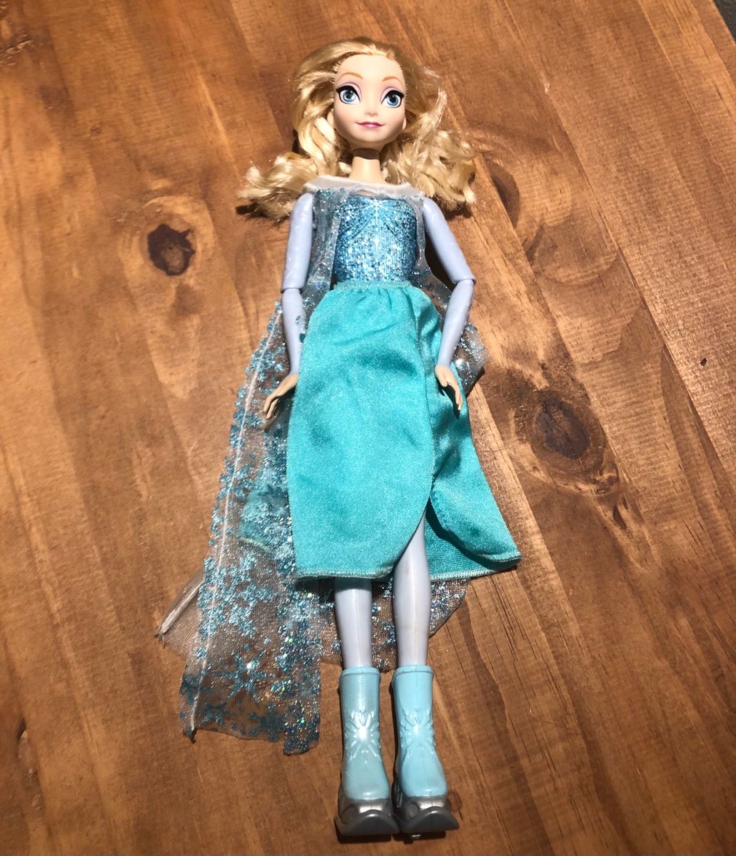 Boneca Frozen Elsa Patinadora - Mattel Cmt84