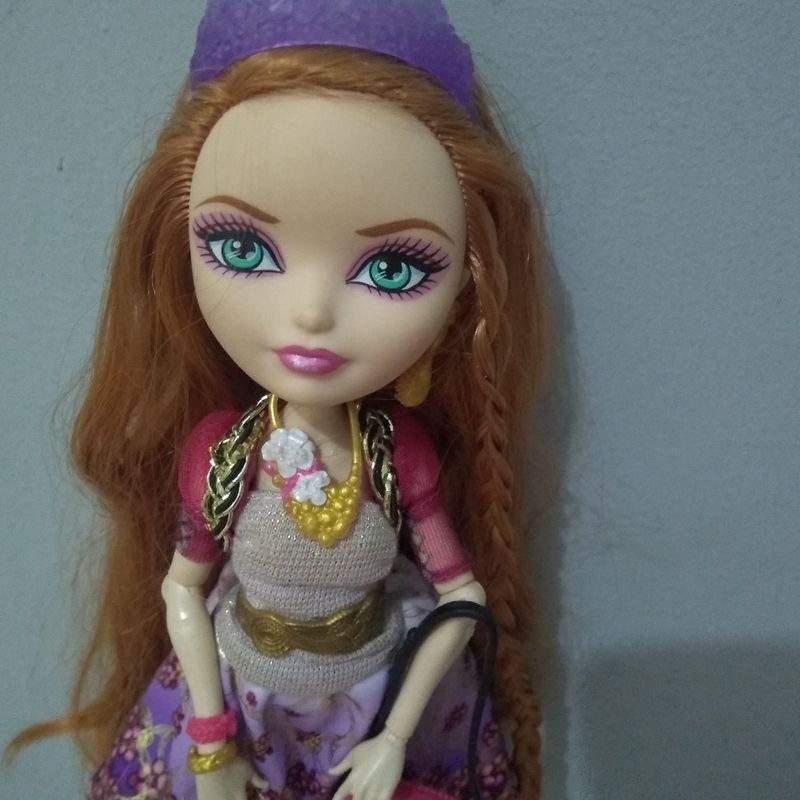Boneca Ever After High - Deprimavera Holly O'Hair - Mattel em Promoção na  Americanas