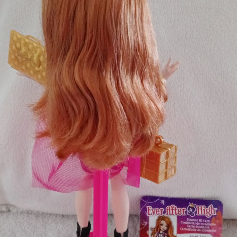 Boneca Ever After High Holly O' Hair - Mattel - A sua Loja de Brinquedos, 10% Off no Boleto ou PIX