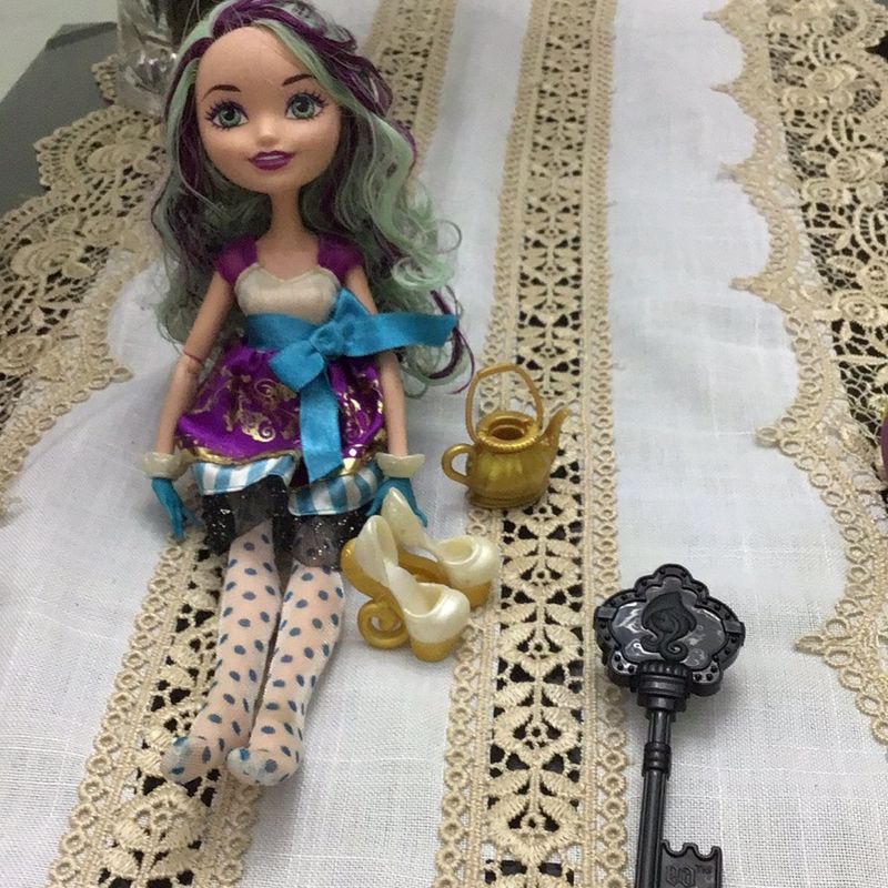 Boneca ever after high cheap madeline hatter