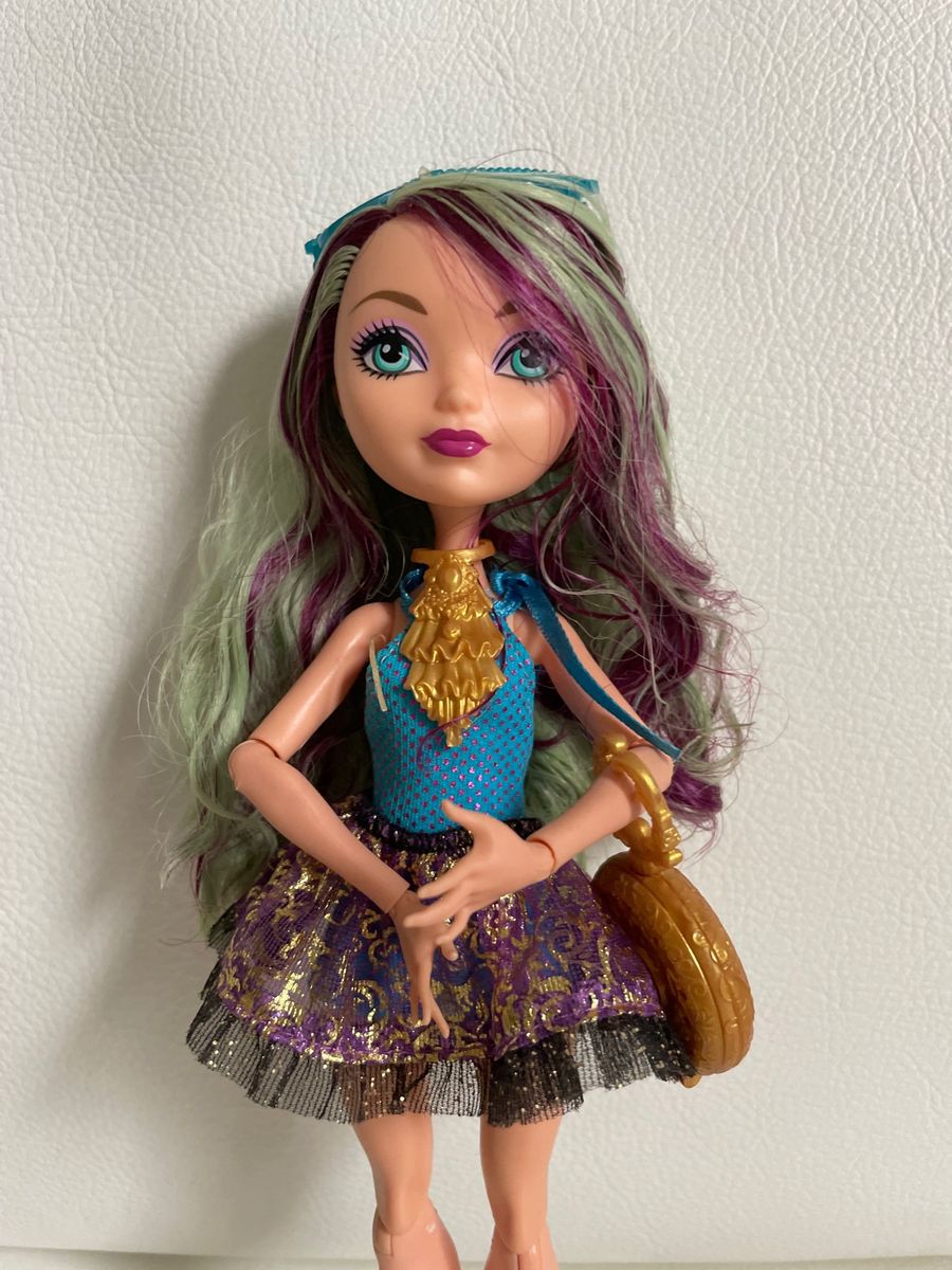 Boneca Ever After High Madeline Hatter