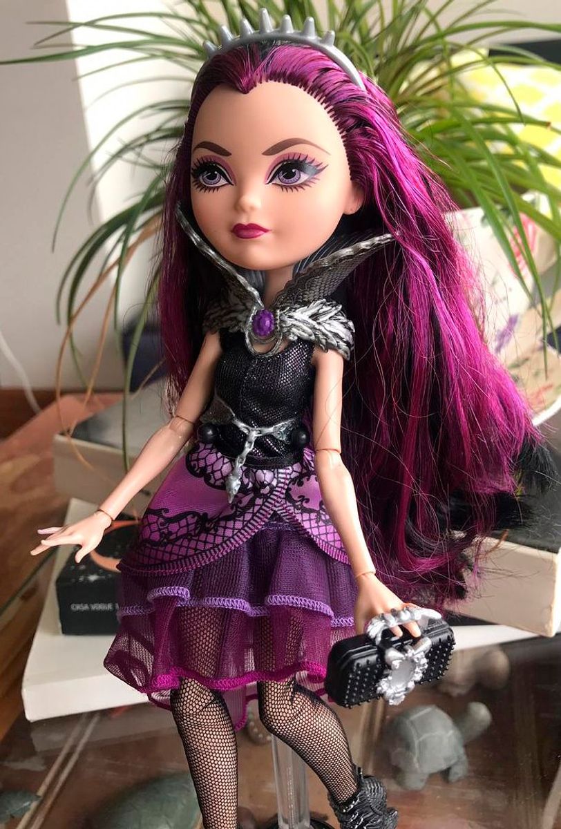 Ever After High Boneca Primeiro Capítulo Raven Queen - Mattel em