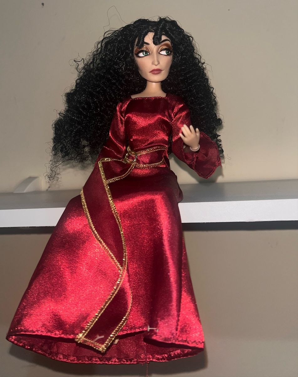 Brinquedos Rapunzel Hairstyles Mamãe Gothel dá um Salão de Beleza