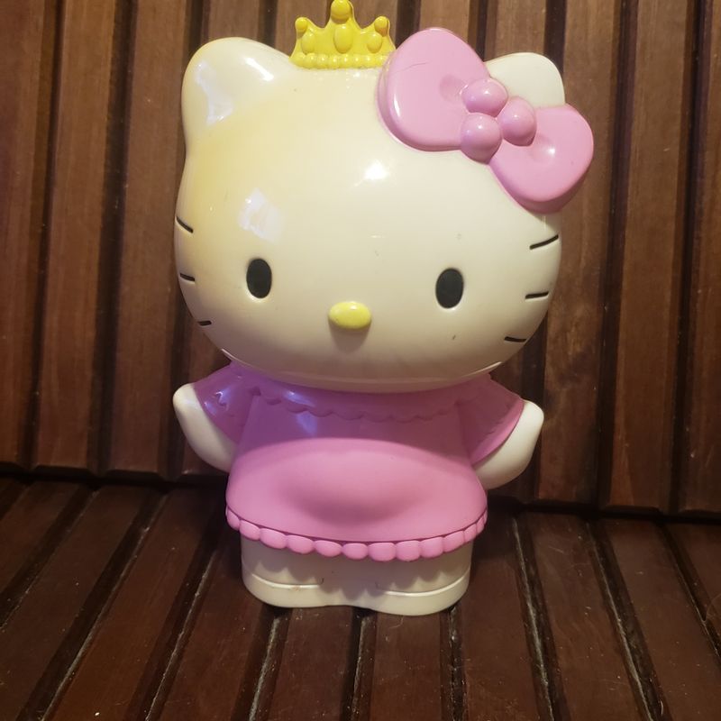 Boneca de Papel Hello Kitty para construir - Brinquedos de Papel