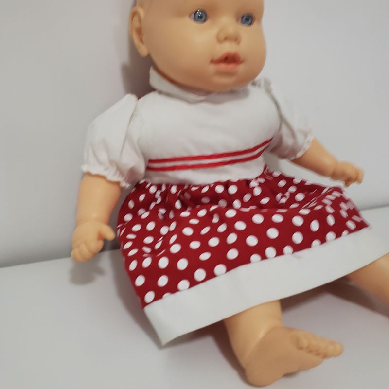 Boneca Gravida E Bebê Filhinha Morena Vestido Vermelho : :  Brinquedos e Jogos