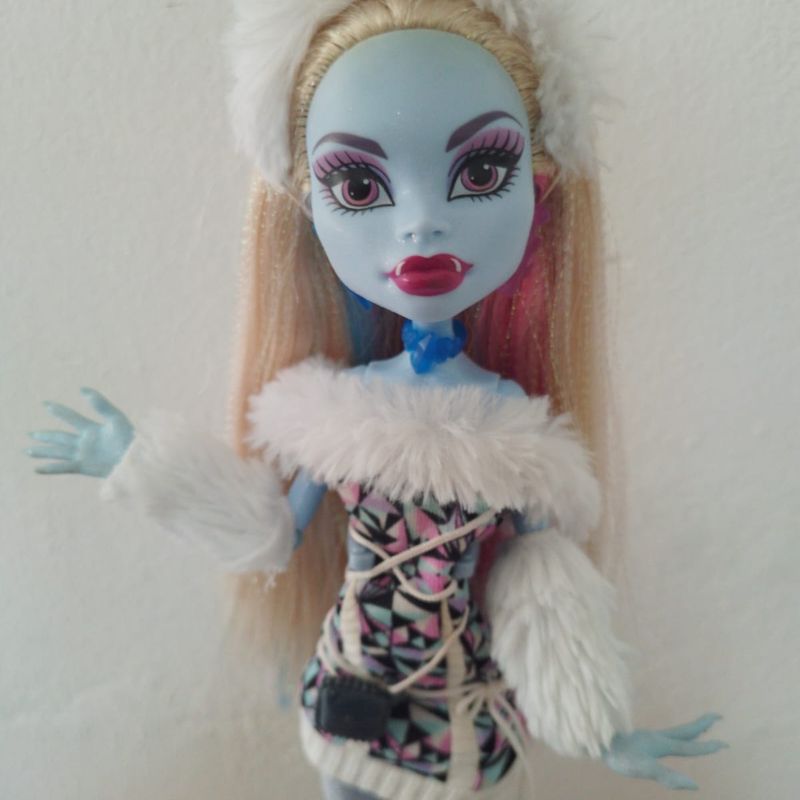 Boneca Abbey Bominable Monster High G3 Básica Importada - R$ 549,9