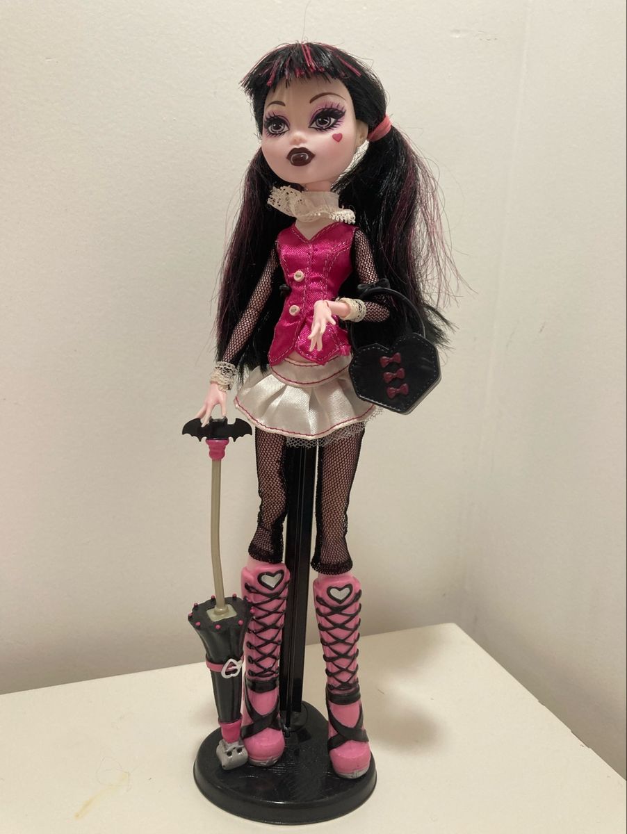 Boneca Monster High Draculaura Original Brinquedo Mattel Usado 80339462  enjoei
