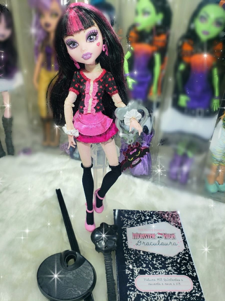 Boneca colecionável Monster High Draculaura 'Passeio no Shopping